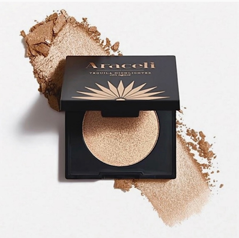 Nwt Araceli Reposado Tequila Highlighter ~ New in Box, Makeup